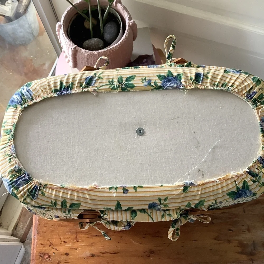 Longaberger Basket With Lid Rose Trellis Pattern Cover and Insert